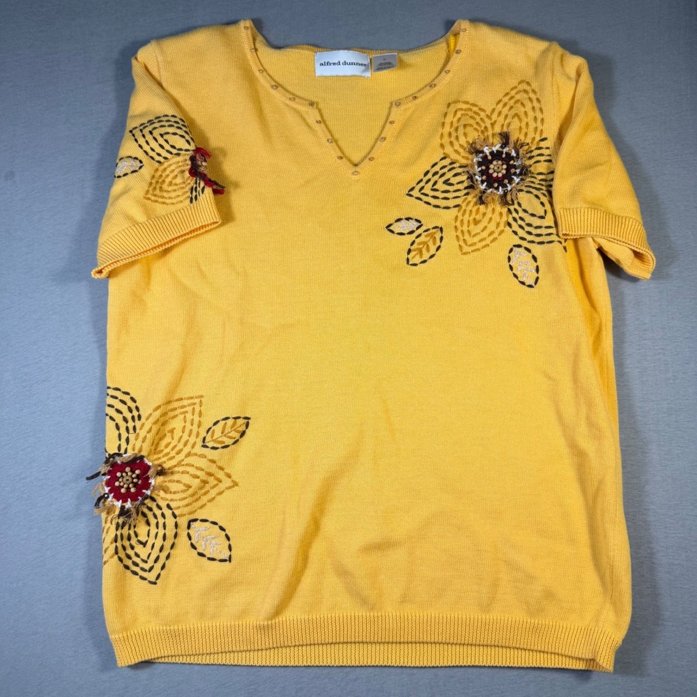 Alfred Dunner Womens Yellow Floral Embroidered Knit Sweater Short Sleeve Small